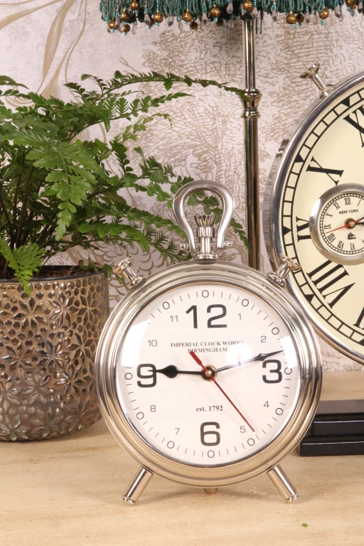 Table clock - silver - aluminum - 28 cm - 1 piece