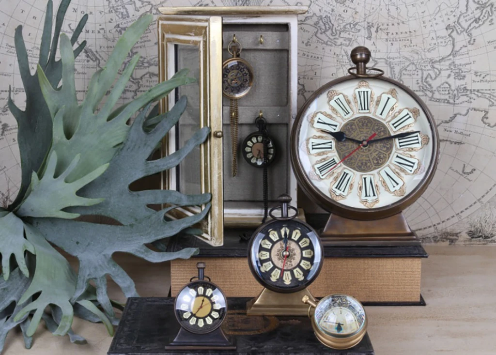 Dutch Style Pocket Watch Ghandi - 5 cm - gold - brass